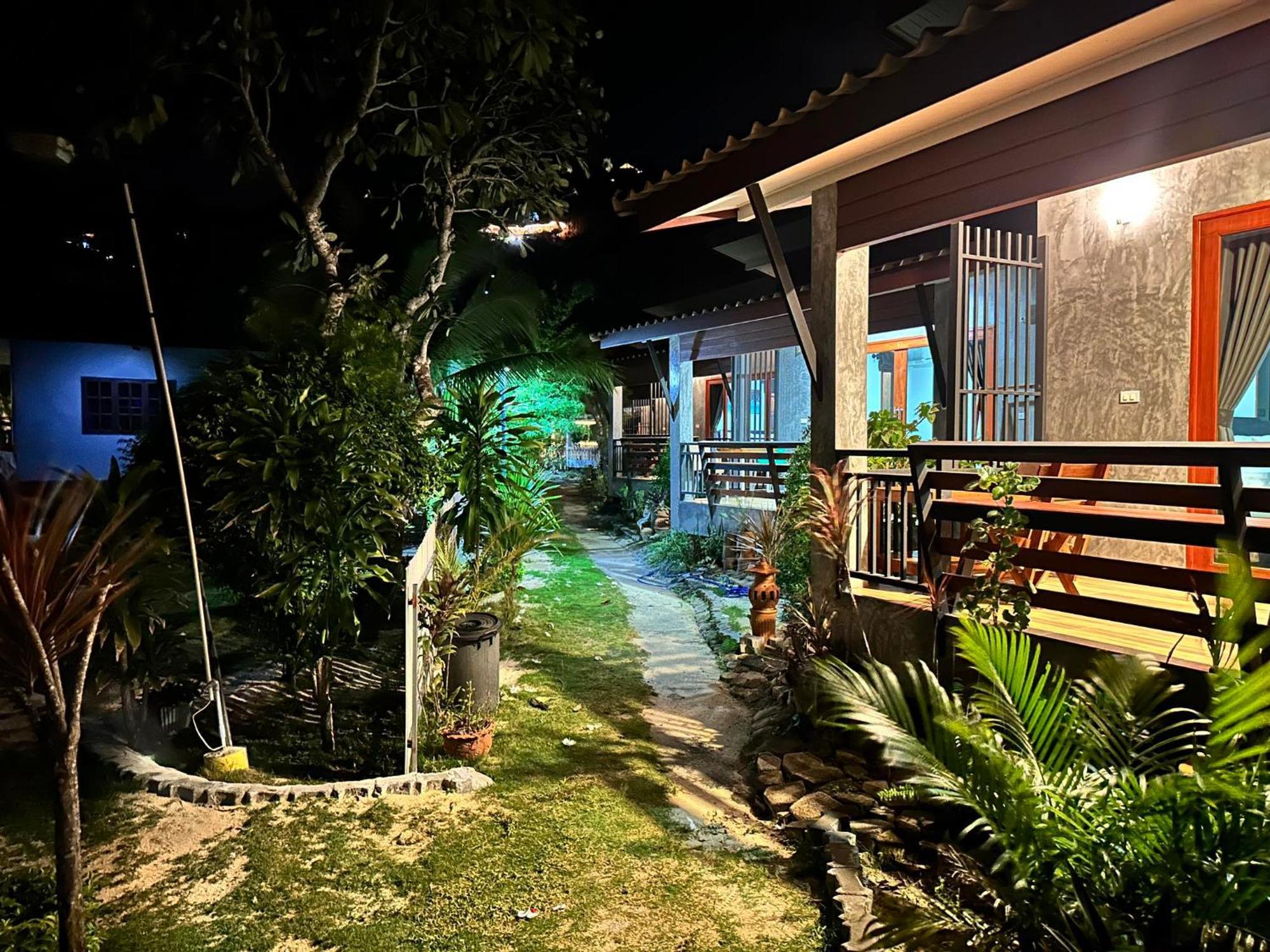Ibiza Bungalows Haad Yao Exterior photo