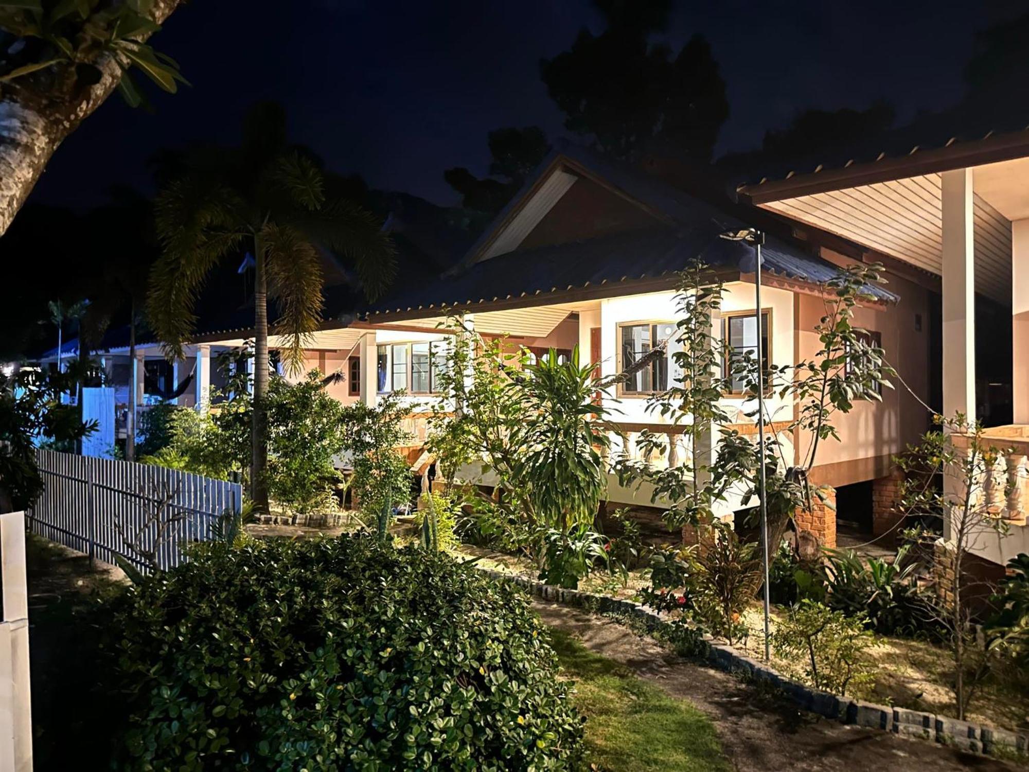 Ibiza Bungalows Haad Yao Exterior photo